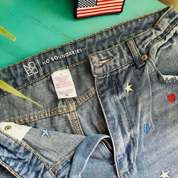 No Boundaries High-Waist Blue Denim Shorts with Star Accents - Picture 2 of 4